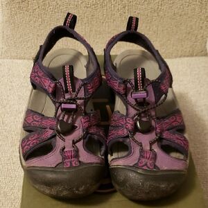 Keen Women's Venice Sandals - Purple and Black 6 or 7